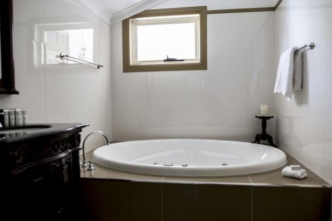 Bli Bli House Luxury Accommodation - Tourism TAS 12