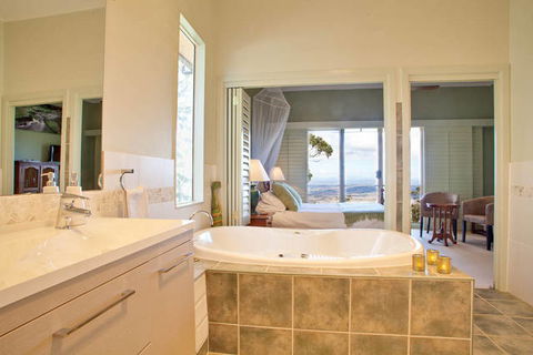 Avocado Sunset Bed & Breakfast - Hobart Tourism 4
