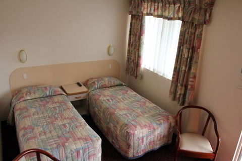 AZA Motel - Tourism TAS 5