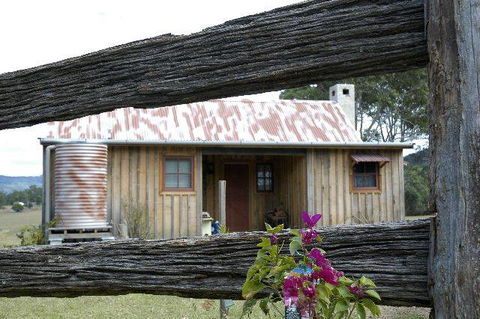 Wombat Lodge - Hobart Tourism 4