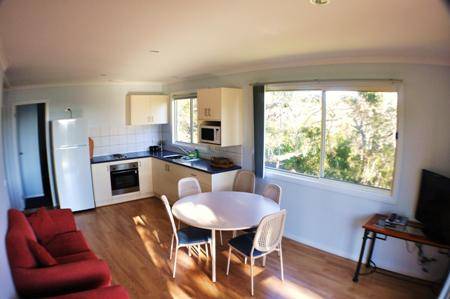 Beach Cabins Merimbula - Hobart Tourism 6