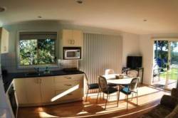 Beach Cabins Merimbula - Hobart Tourism 8