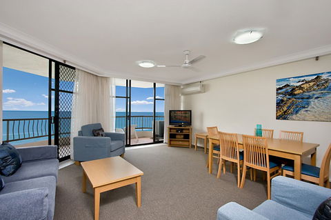Beach House Seaside Resort - Hobart Tourism 3