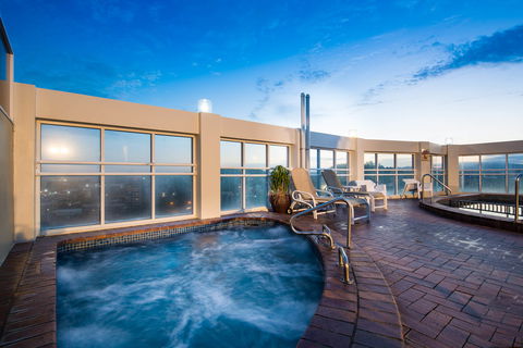 Beachcomber International Resort - Hobart Tourism 3