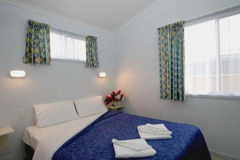 Beachfront Holiday Resort - Hobart Tourism 1
