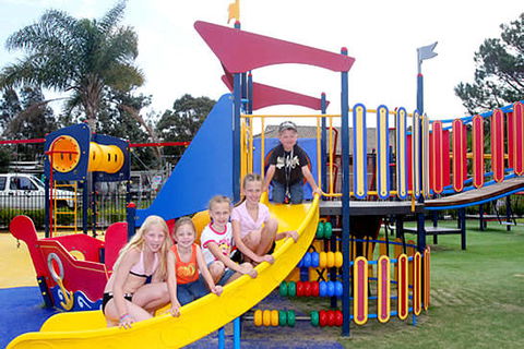 Beachfront Holiday Resort - Hobart Tourism 11