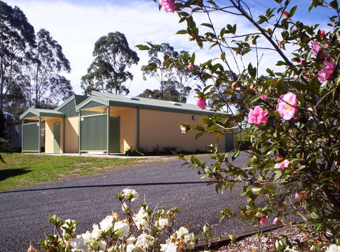 Bega Caravan Park - Hobart Tourism 0