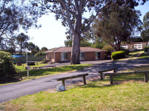 Bega Caravan Park - Hobart Tourism 1