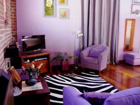 Bell Chapel B & B - Hobart Tourism 2