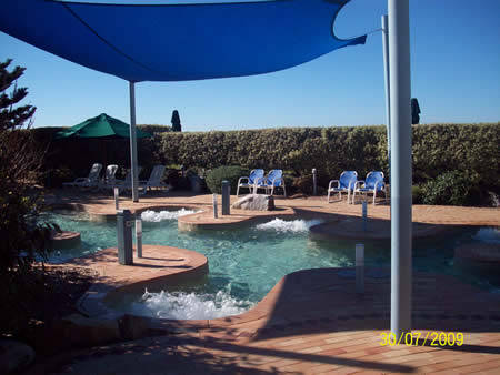 Blue Lagoon Beach Resort - Hobart Tourism 1