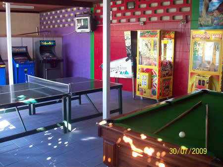 Blue Lagoon Beach Resort - Hobart Tourism 7
