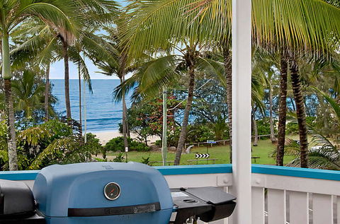 By The Sea Port Douglas - Tourism TAS 1