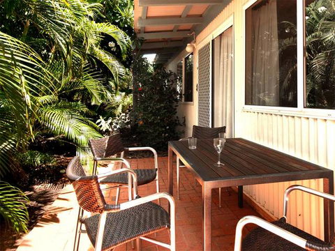 Cable Beachside Villas - Tourism TAS 1