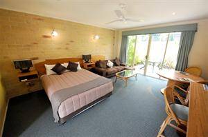 Caboolture Riverlakes Motel - Tourism TAS 5