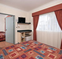 Cairns Queens Court - Hobart Tourism