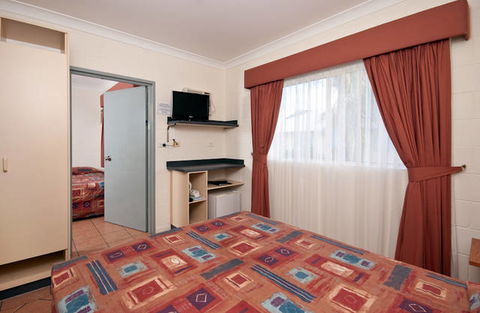 Cairns Queens Court - Hobart Tourism 0