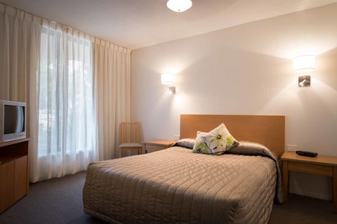 Capri Waters Country Club - Hobart Tourism 2