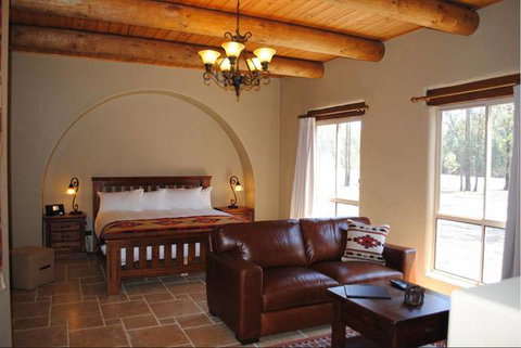 Casa La Vina - Hobart Tourism 1