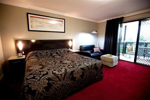 Cattleman's Country Motor Inn And Serviced Apartments - Tourism TAS 5