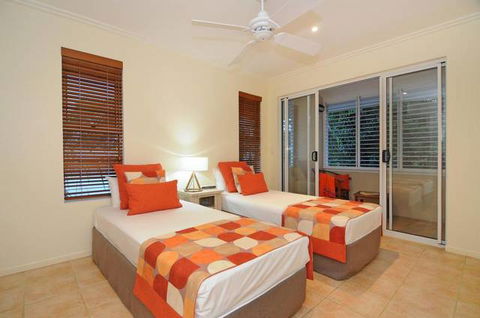 Cayman Villas Port Douglas - Hobart Tourism 0