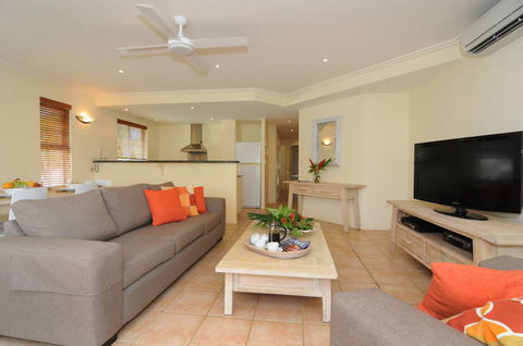 Cayman Villas Port Douglas - Hobart Tourism 3