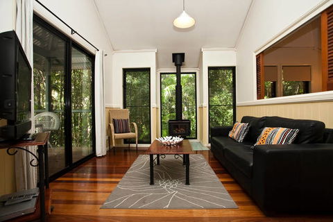 Cedar Creek Lodges At Thunderbird Park™ - Hobart Tourism 0