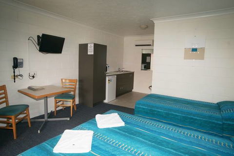 Cedar Lodge Motel - Tourism TAS 1