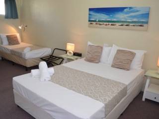 Chaparral Motel - Tourism TAS 0