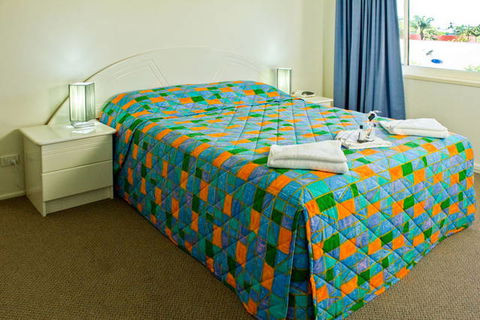 Charlton Apartments - Hobart Tourism 5