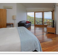 Chris's Beacon Point Restaurant  Villas - Tourism TAS