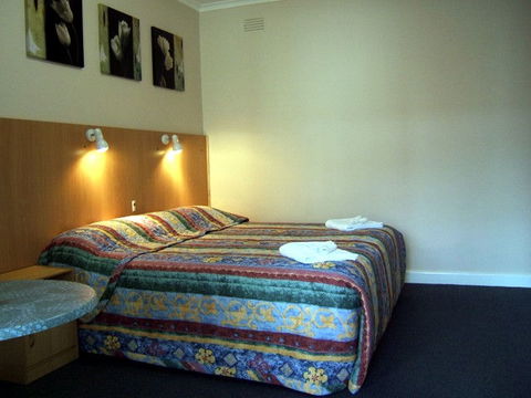 Clifton Motel - Hobart Tourism 0