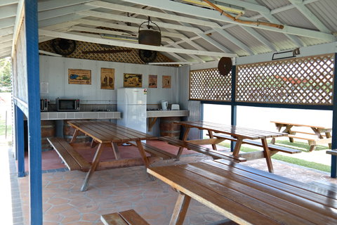 Colonial Holiday Park & Leisure Village - Tourism TAS 4