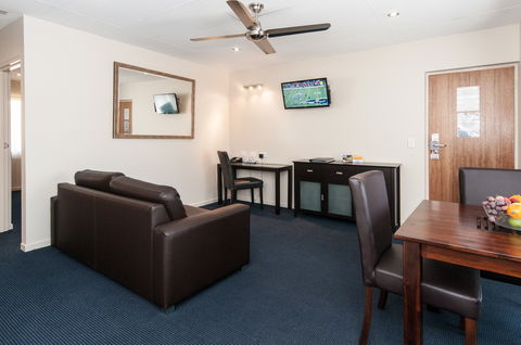 Comfort Inn & Suites Robertson Gardens - Hobart Tourism 4