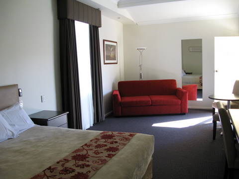 Prince Of Wales Motor Inn - Hobart Tourism 3