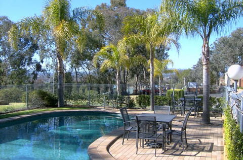 Commercial Golf Resort - Hobart Tourism 5