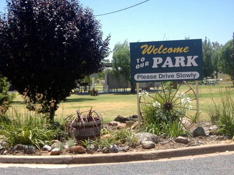 Country Club Caravan Park - Tourism TAS 0