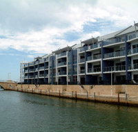 Dolphin Quay Apartment Hotel - Tourism TAS