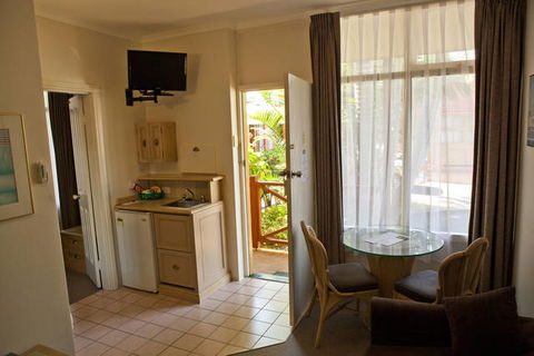Dawson Motor Inn - Tourism TAS 3