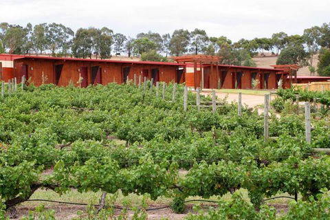 De Vine Escape - Hobart Tourism 1