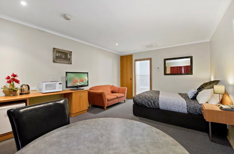 Comfort Inn May Park - Hobart Tourism 1