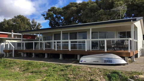 Doddy's Place - Hobart Tourism 0