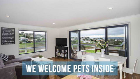 PetLet: 16 Krill Court At Encounter Bay - Hobart Tourism 0