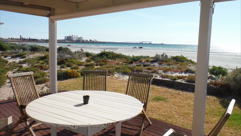 The Otago Beach Shack - Hobart Tourism 0