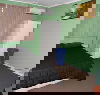 Micks Accommodation Club
