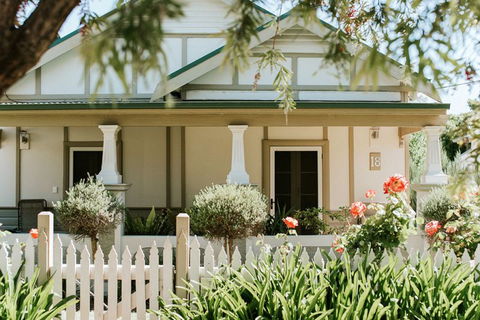 Forgandenny House Bed And Breakfast - Hobart Tourism 0