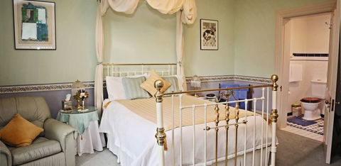 Forgandenny House Bed And Breakfast - Hobart Tourism 3