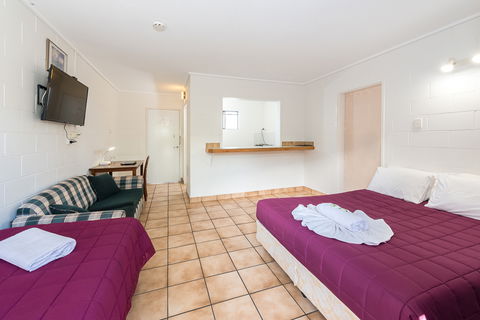 Aaron Motel Gladstone - Tourism TAS 7