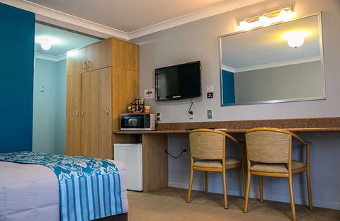 Gosford Palm Motor Inn  - Tourism TAS 7