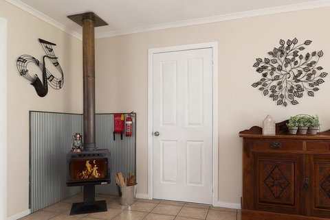 Jacaranda Cottages - Tourism TAS 13