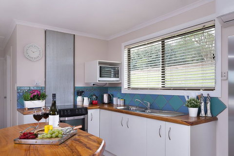 Jacaranda Cottages - Tourism TAS 16